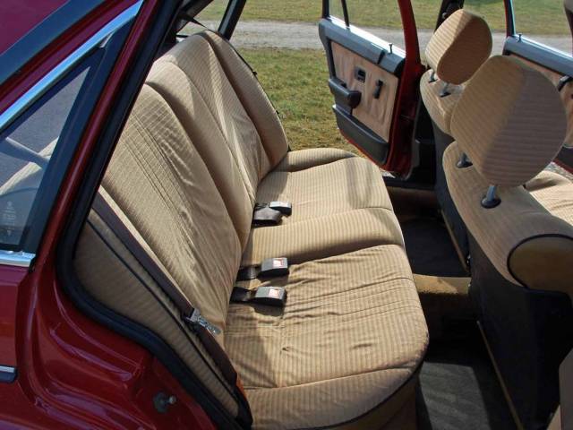 Audi 100