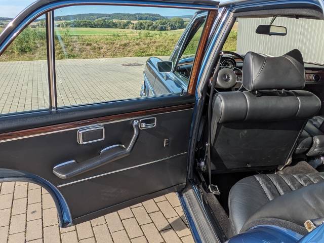 Mercedes-Benz 300 SEL 4.5