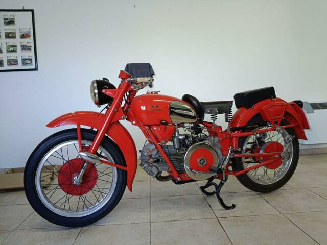 Moto Guzzi Falcone Sport