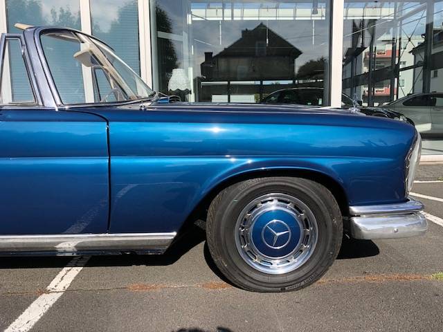 Mercedes-Benz 250 SE
