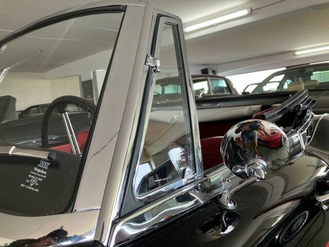 Austin-Healey 3000 Mk III (BJ8)