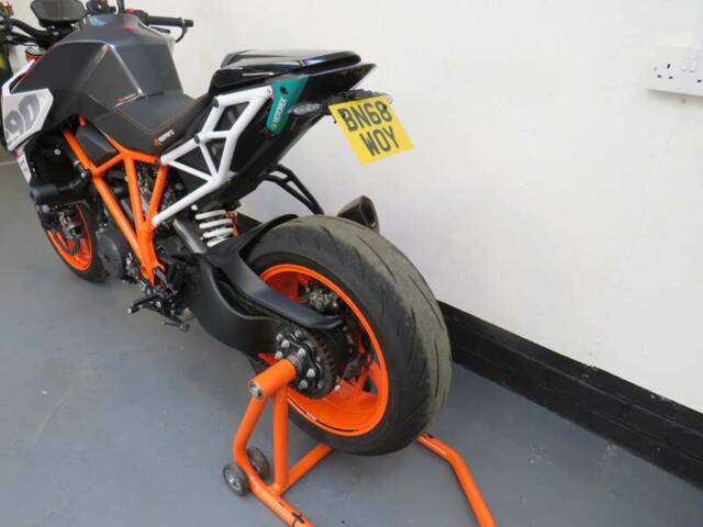 KTM 1290 Super Duke R