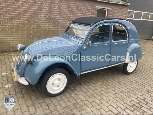 Citroën 2 CV - Ribbelkap met lang dak gerestaureerd
