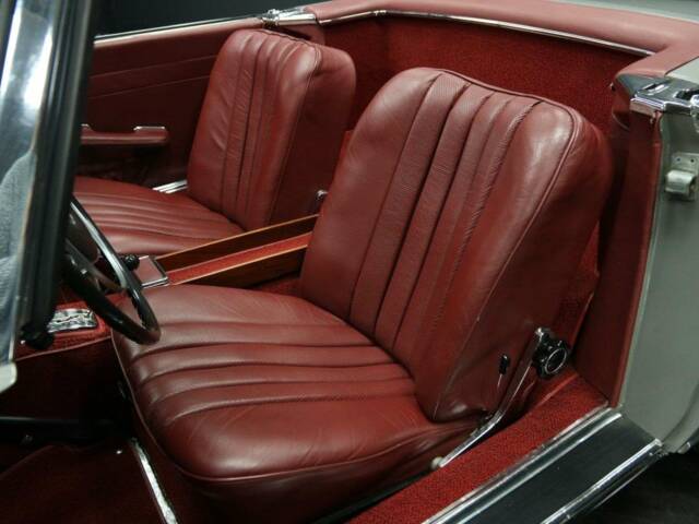 Mercedes-Benz 250 SL