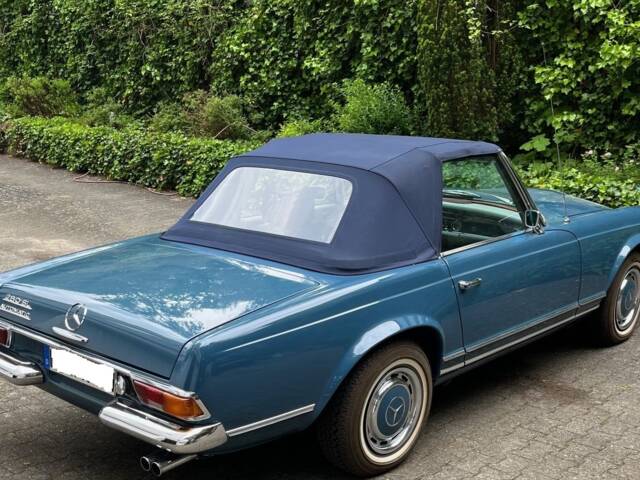 Image 1/19 of Mercedes-Benz 280 SL (1970)
