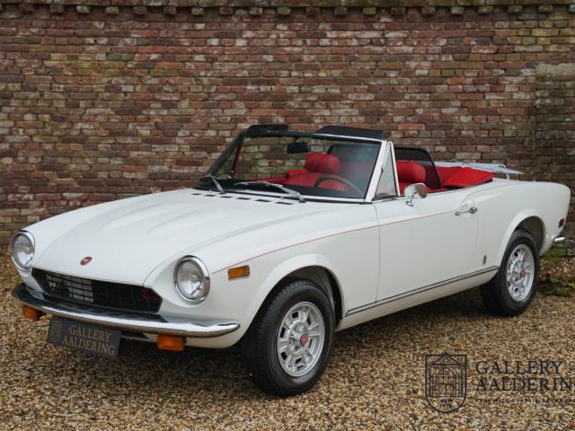 Image 1/50 of FIAT Pininfarina Spideramerica (1977)