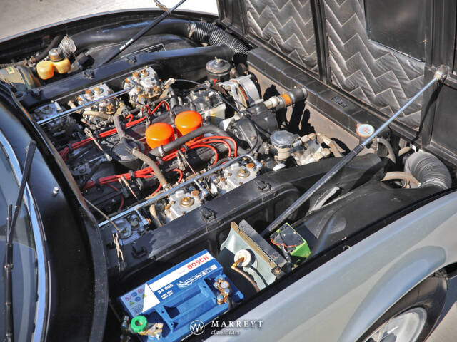 Ferrari 365 GTC/4