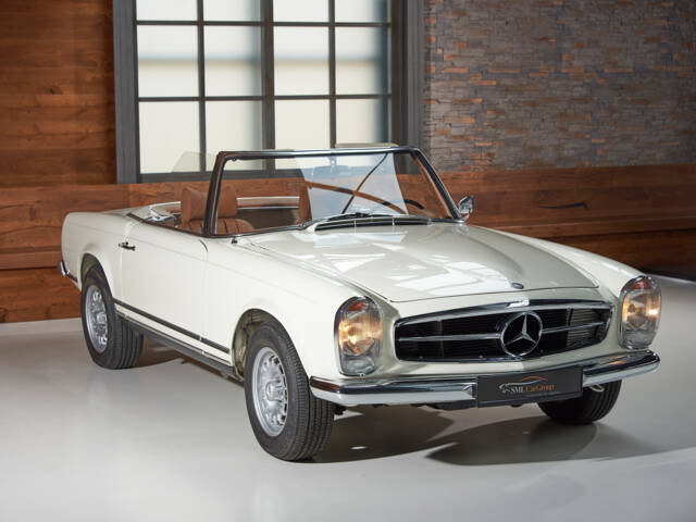 Mercedes-Benz 230 SL