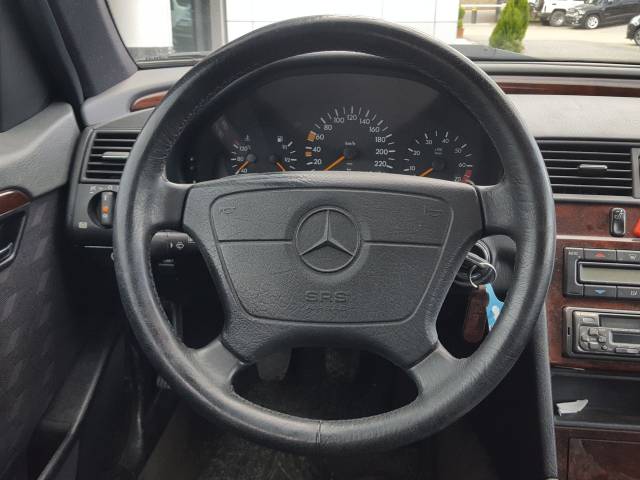 Mercedes-Benz C 200 - VOLANTE