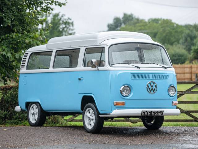 Image 1/31 of Volkswagen T2b Westfalia (1972)