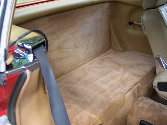 Mercedes-Benz 560 SL