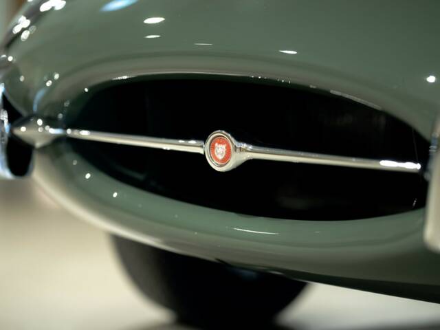 Jaguar E-Type 4.2