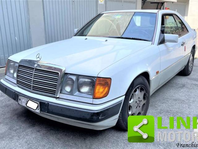 Bild 1/10 von Mercedes-Benz E 320 (1993)