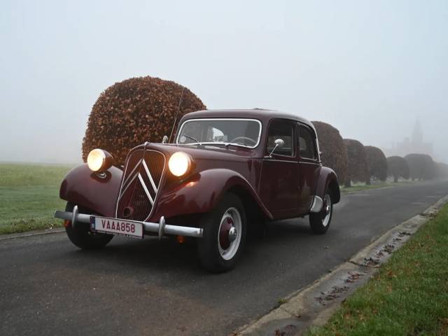 Imagen 1/14 de Citroën Traction Avant 11 BL (1954)