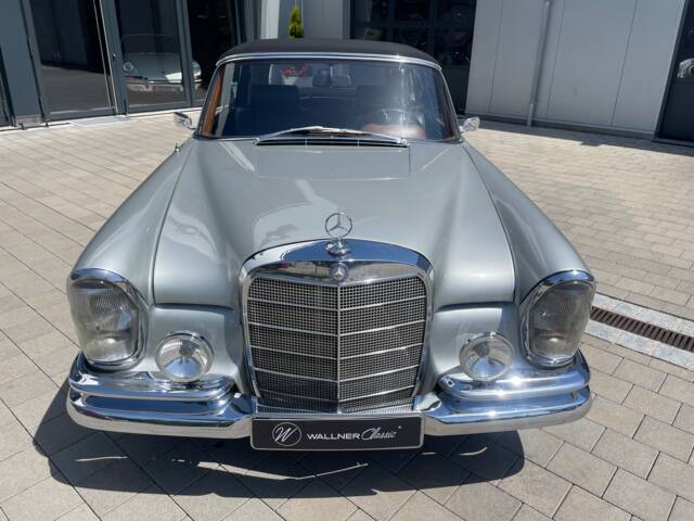 Mercedes-Benz 250 SE