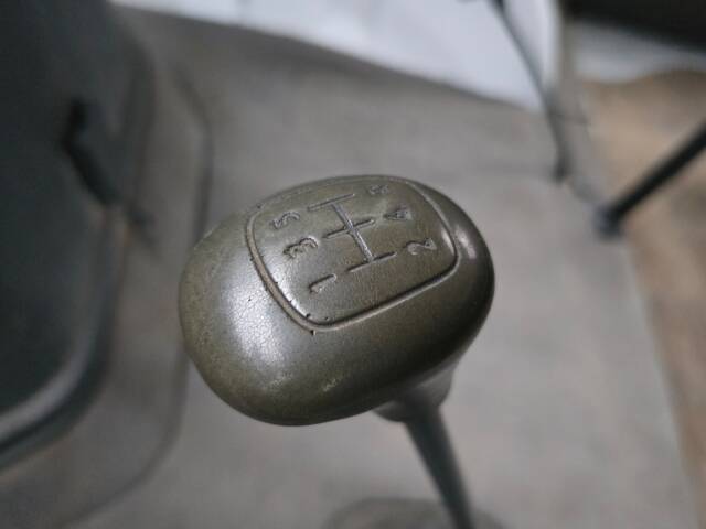 Mercedes-Benz MB 140