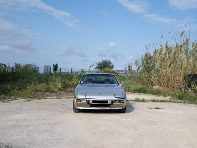 Porsche 924