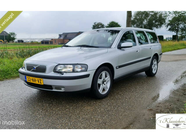 Image 1/46 de Volvo V 70 2.4 (2004)