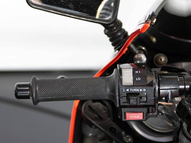 Yamaha RZV 500 R