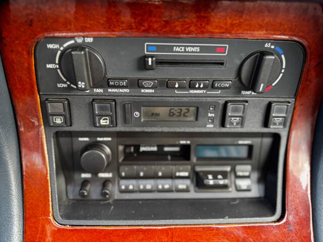 Jaguar XJ6 3.2