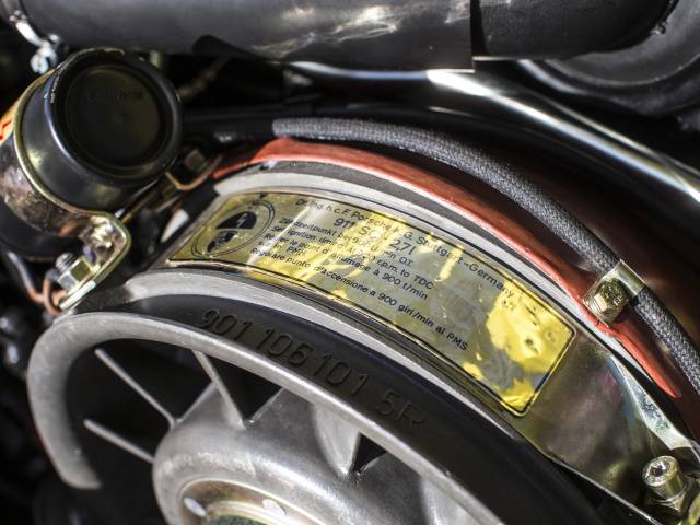Porsche 911 Carrera RS 2.7 (Touring) - LHD 1973 Porsche Carrera RS 2.7 Touring