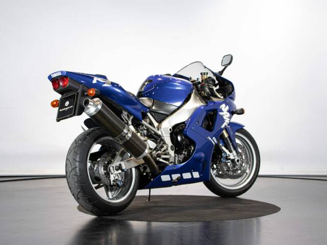 Yamaha YZF 1000 R1