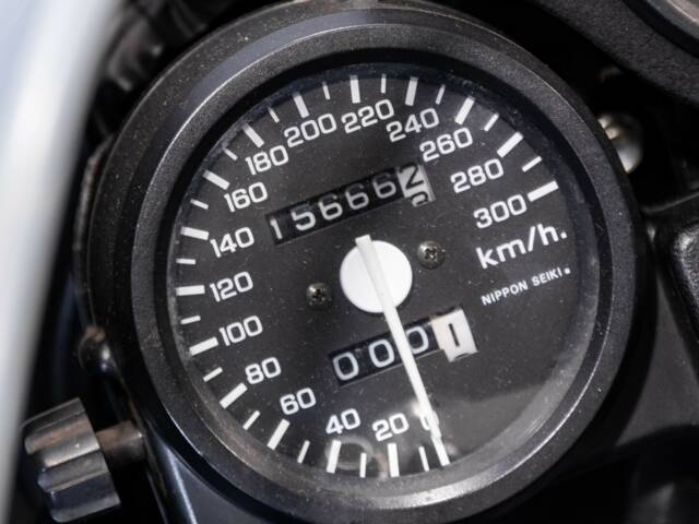 Honda VFR 750R RC 30