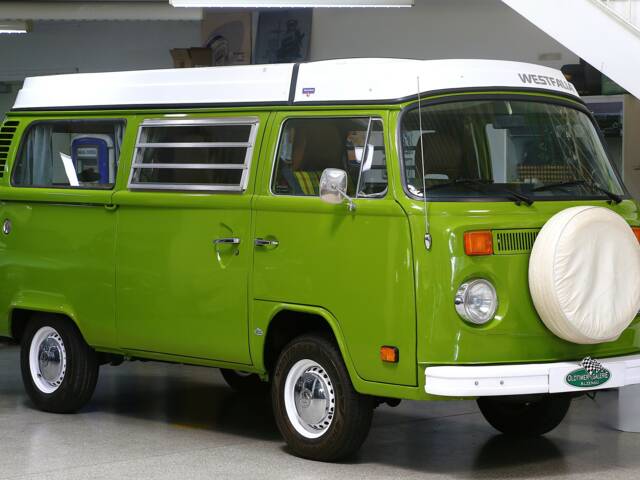 Volkswagen T2b Camper