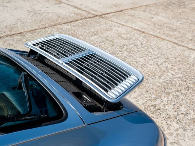 Porsche 911 Carrera
