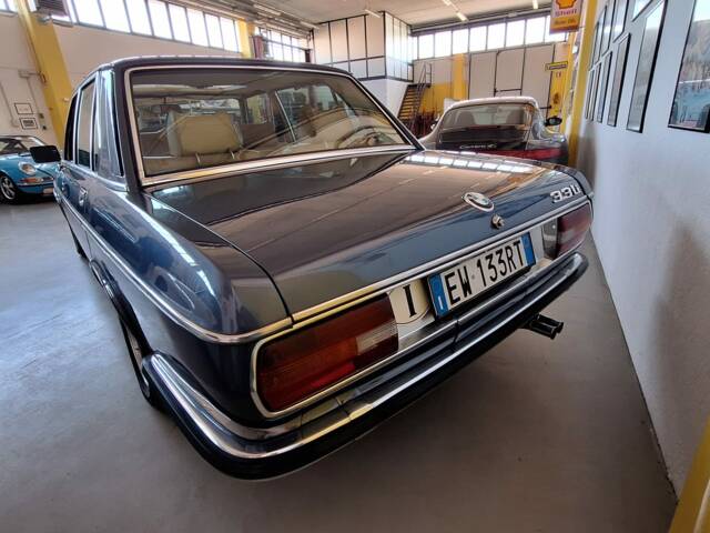 BMW 3,3 Li