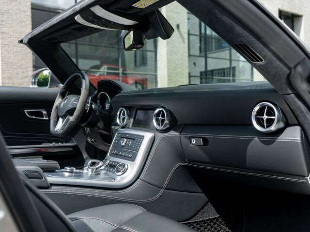 Mercedes-Benz SLS AMG Roadster