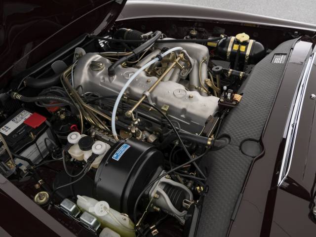 Mercedes-Benz 280 SL