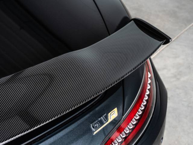 Mercedes-AMG GT-R