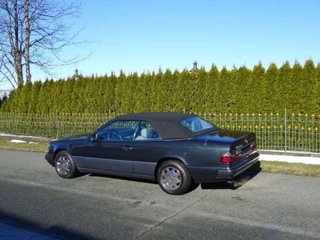 Mercedes-Benz 320 CE