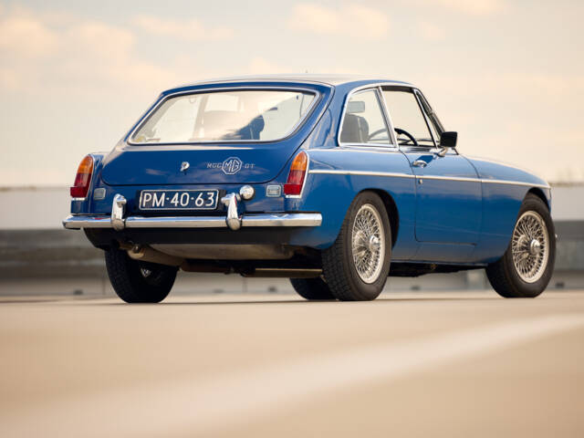 MG MGC GT
