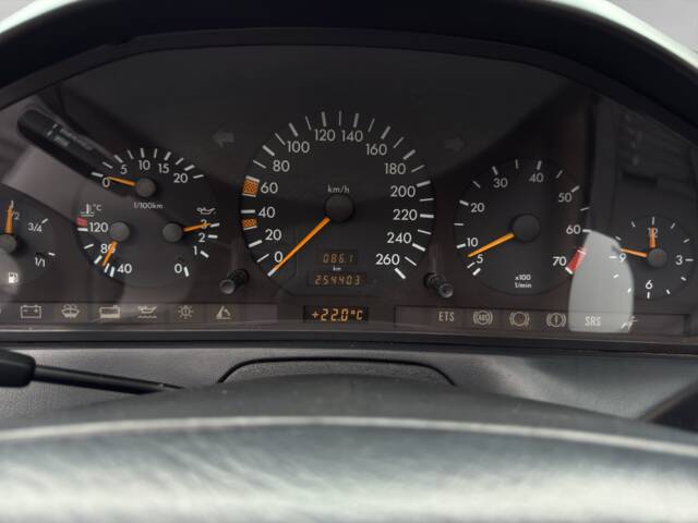 Mercedes-Benz SL 320