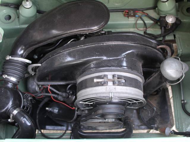 Steyr-Puch 700 C