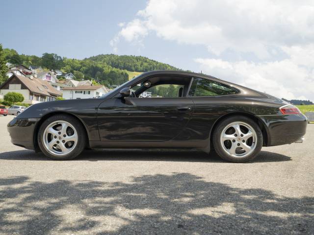Porsche 911 Carrera