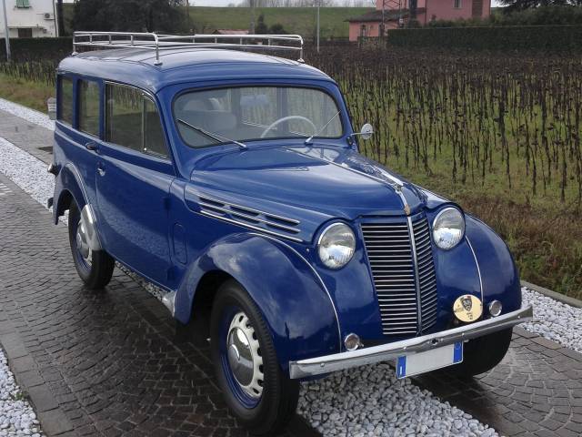 Afbeelding 1/15 van Renault Juvaquatre (1952)