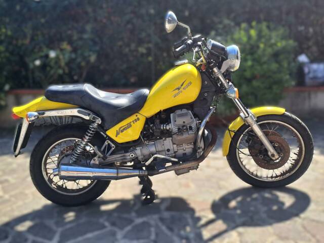 Moto Guzzi Nevada 750