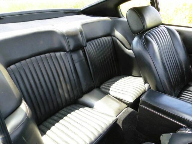 Aston Martin V8 - Aston Martin V8 Serie 3 Coupé 1978