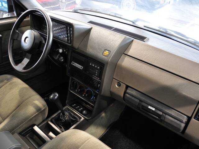 Alfa Romeo 90 2.5 Quadrifoglio Oro