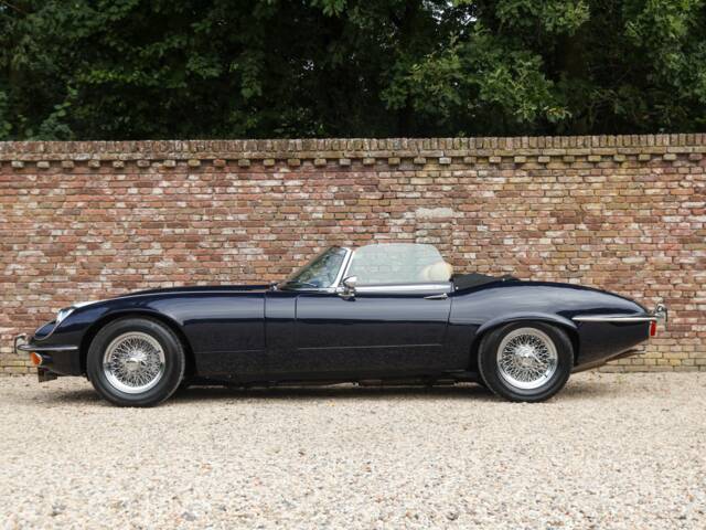 Jaguar E-Type V12