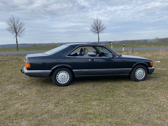 Mercedes-Benz 560 SEC - ...auch gegenüberliegend...