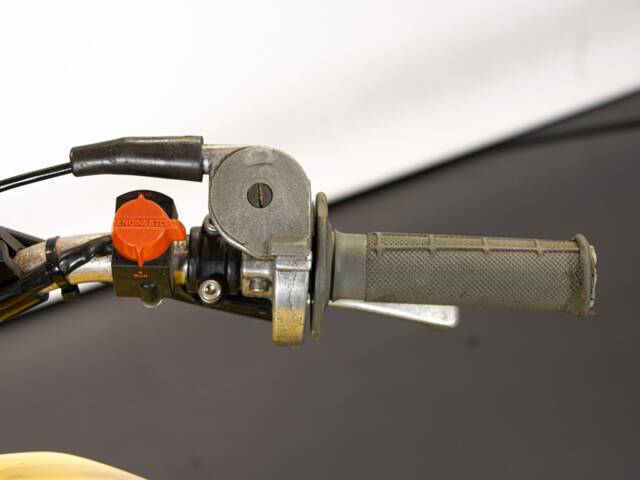Suzuki PE 175