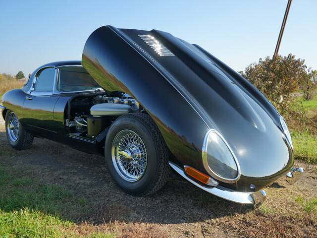 Jaguar E-Type 3.8