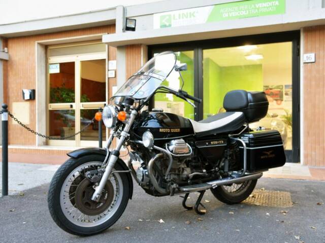 Image 1/10 de Moto Guzzi DUMMY (1974)