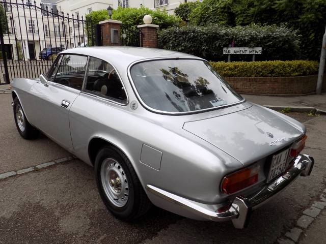 Alfa Romeo Giulia Classic Cars for Sale - Classic Trader