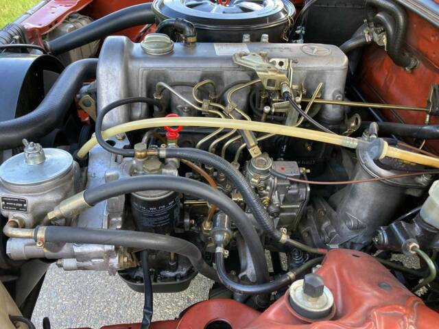 Mercedes-Benz 240 D