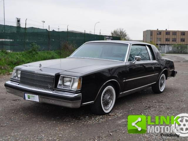 Image 1/34 of Buick Limited 4.9 L (1982)